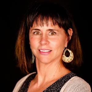 Meet your Posher, Lyn